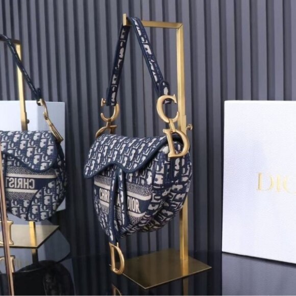 Grand Dior Oblique Designer Tote - Picture 1 of 9